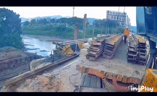 c6acc68a8c4978b3c20f5404f35ebf84_1746076628_5251.gif